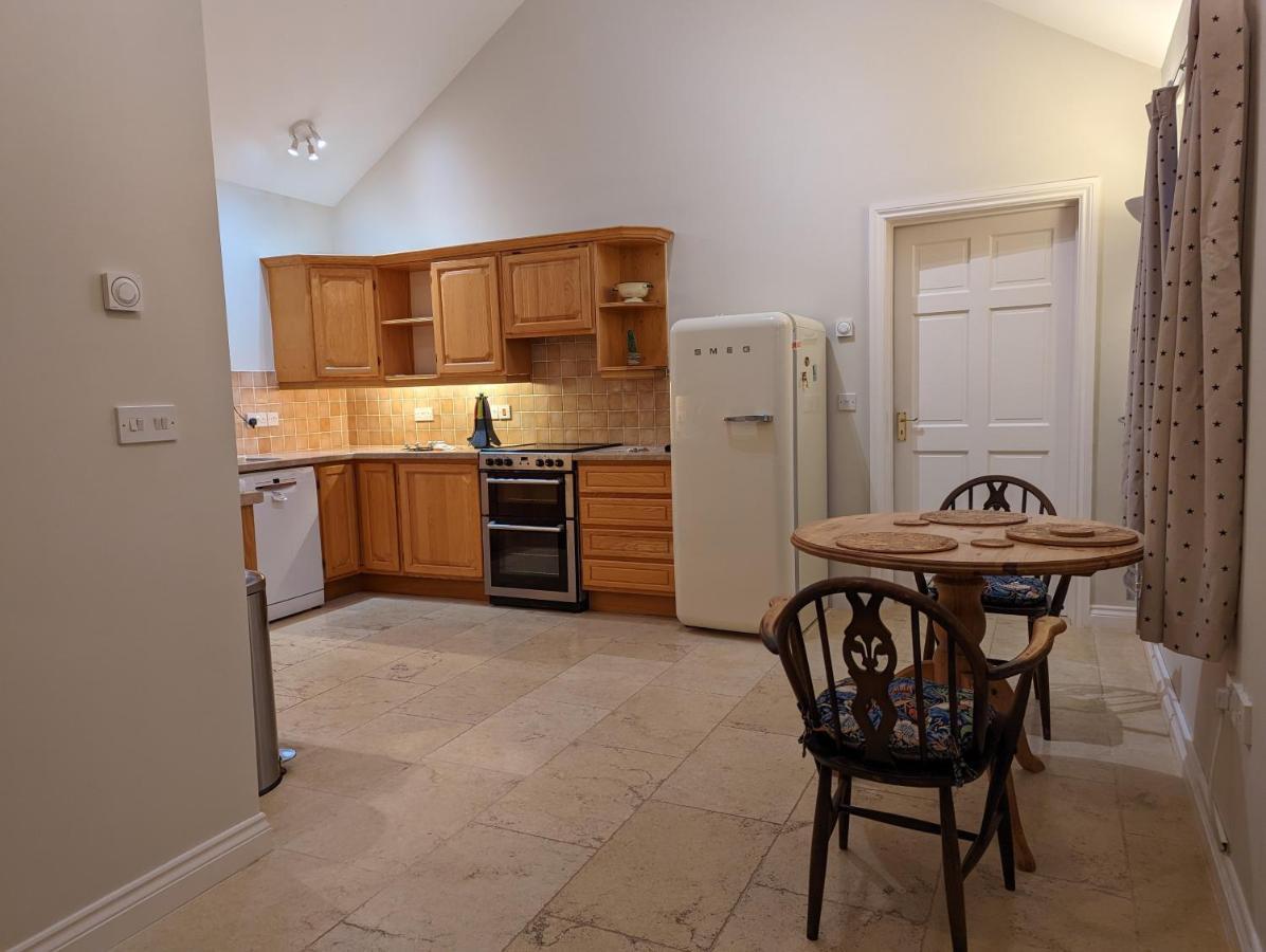 Little Chilsbury Apartment Potterne ภายนอก รูปภาพ