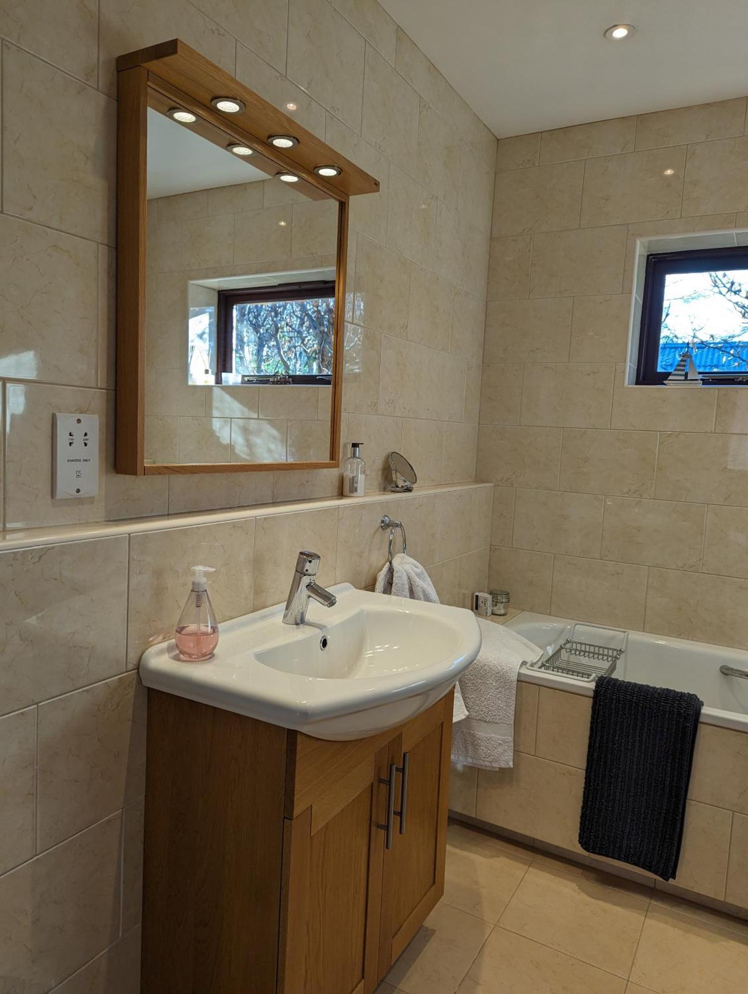 Little Chilsbury Apartment Potterne ภายนอก รูปภาพ
